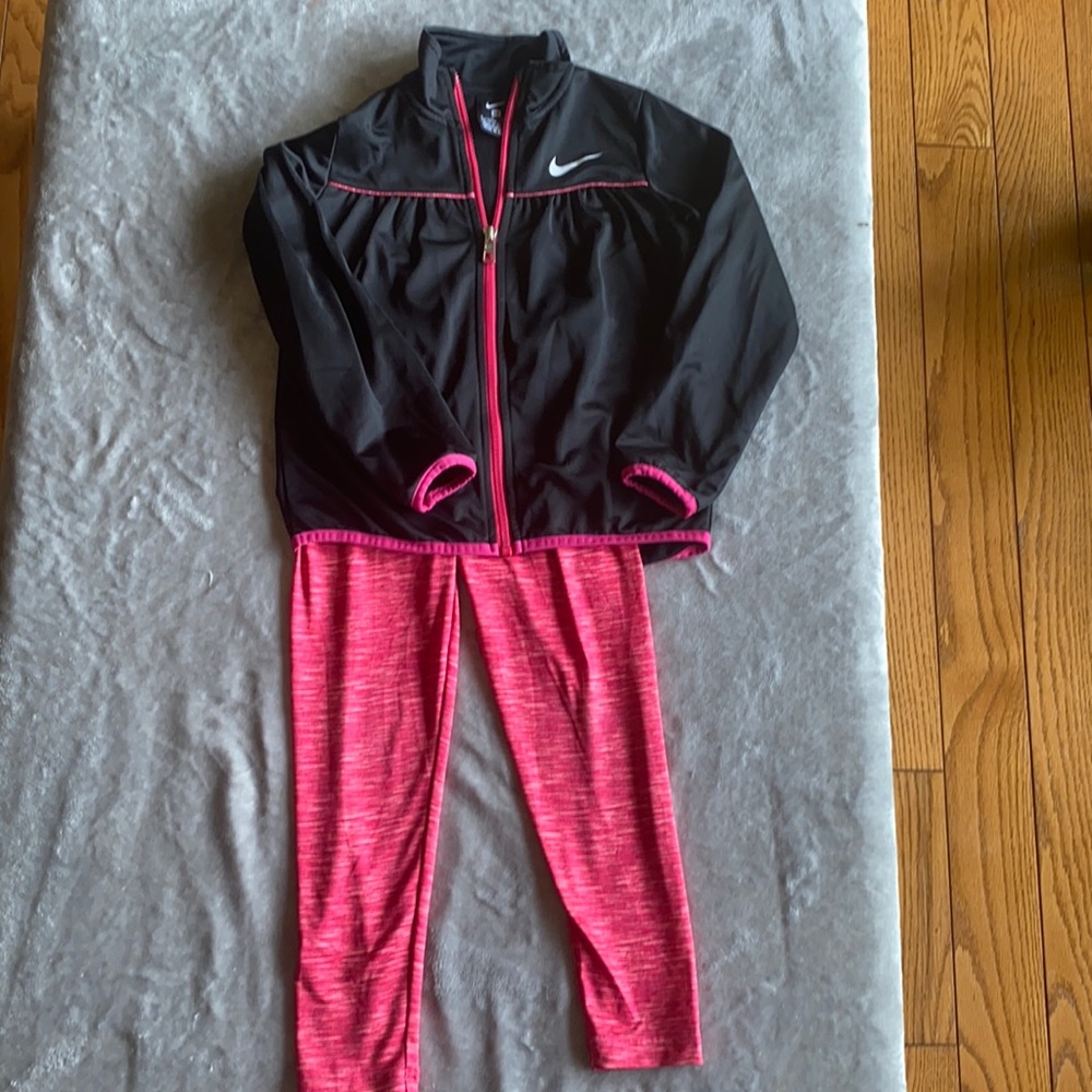 GIRLS NIKE OUTFIT